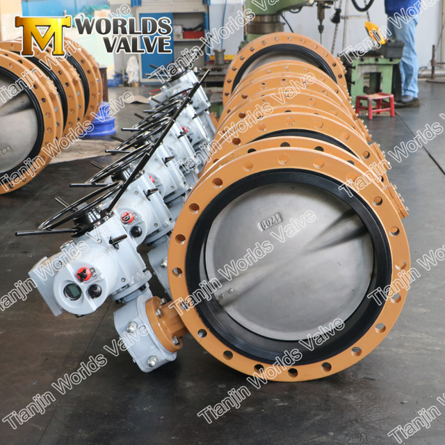 Fjärilventil med integrerad justering av elektrisk manöverdon