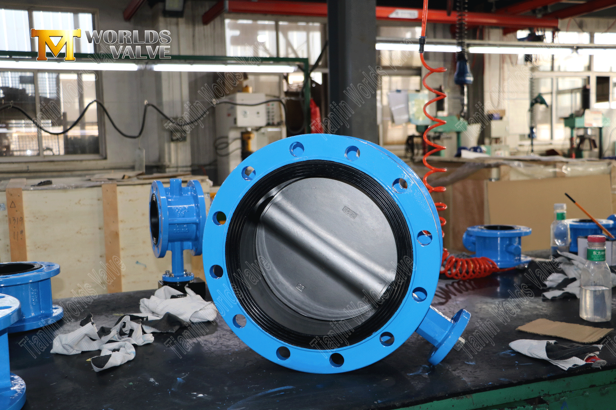 Dubbel fl&auml;nsad anslutning vulkaniserad gummifj&auml;rilsventil