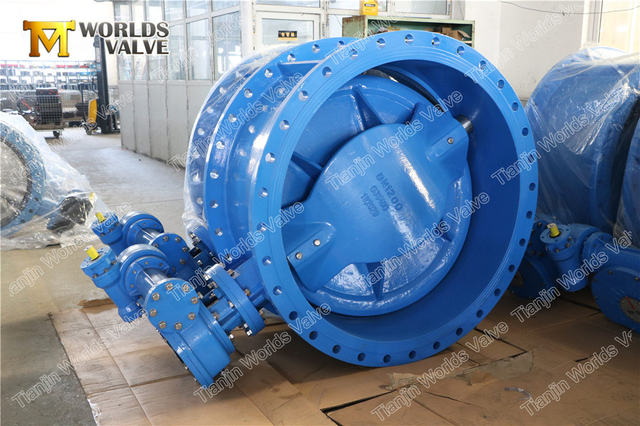 Dubbel excentrisk flänsventil med Akzonobel epoxikropp & skiva