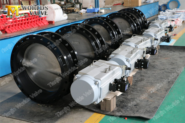 Dubbla flänsspjällventiler med pneumatiskt ställdon