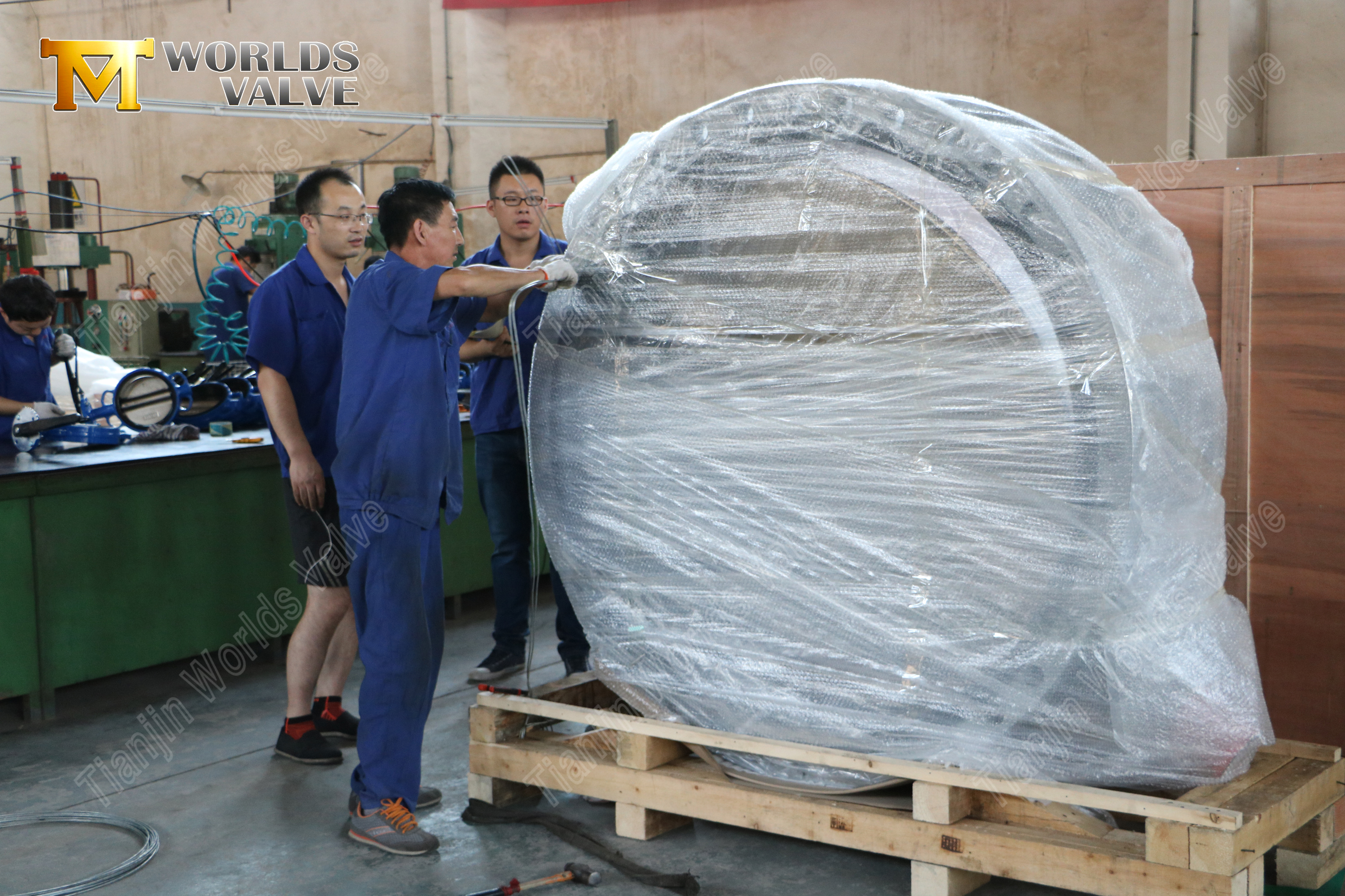 Aluminium bronsskiva dubbelfl&auml;nsad vridspj&auml;llsventil (2)