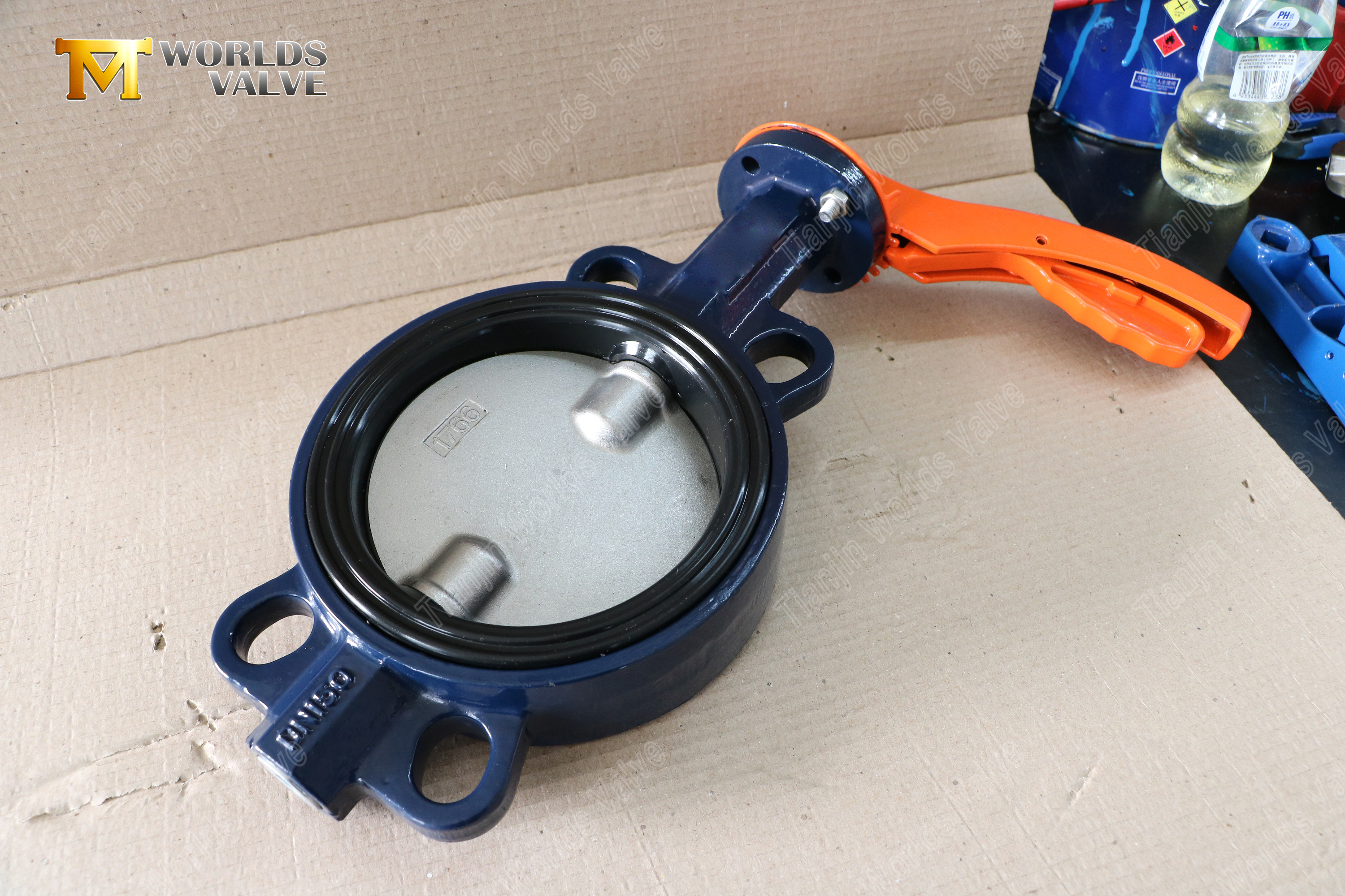 Professionell-PN16-Wafer-Butterfly-Valve-with-Split-Stem-Design-3
